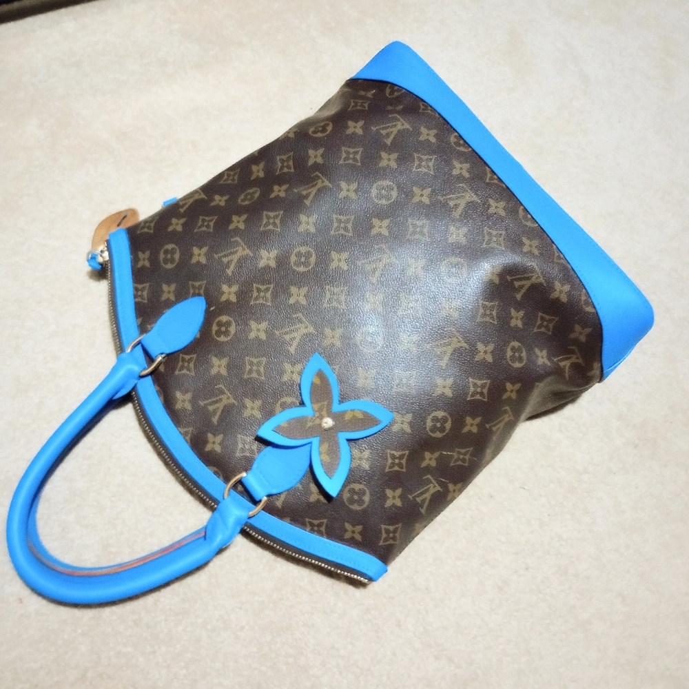 Louis Vuitton Bag - Picture 7 of 14